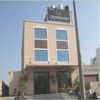Hotel Crown West, Mohali 1